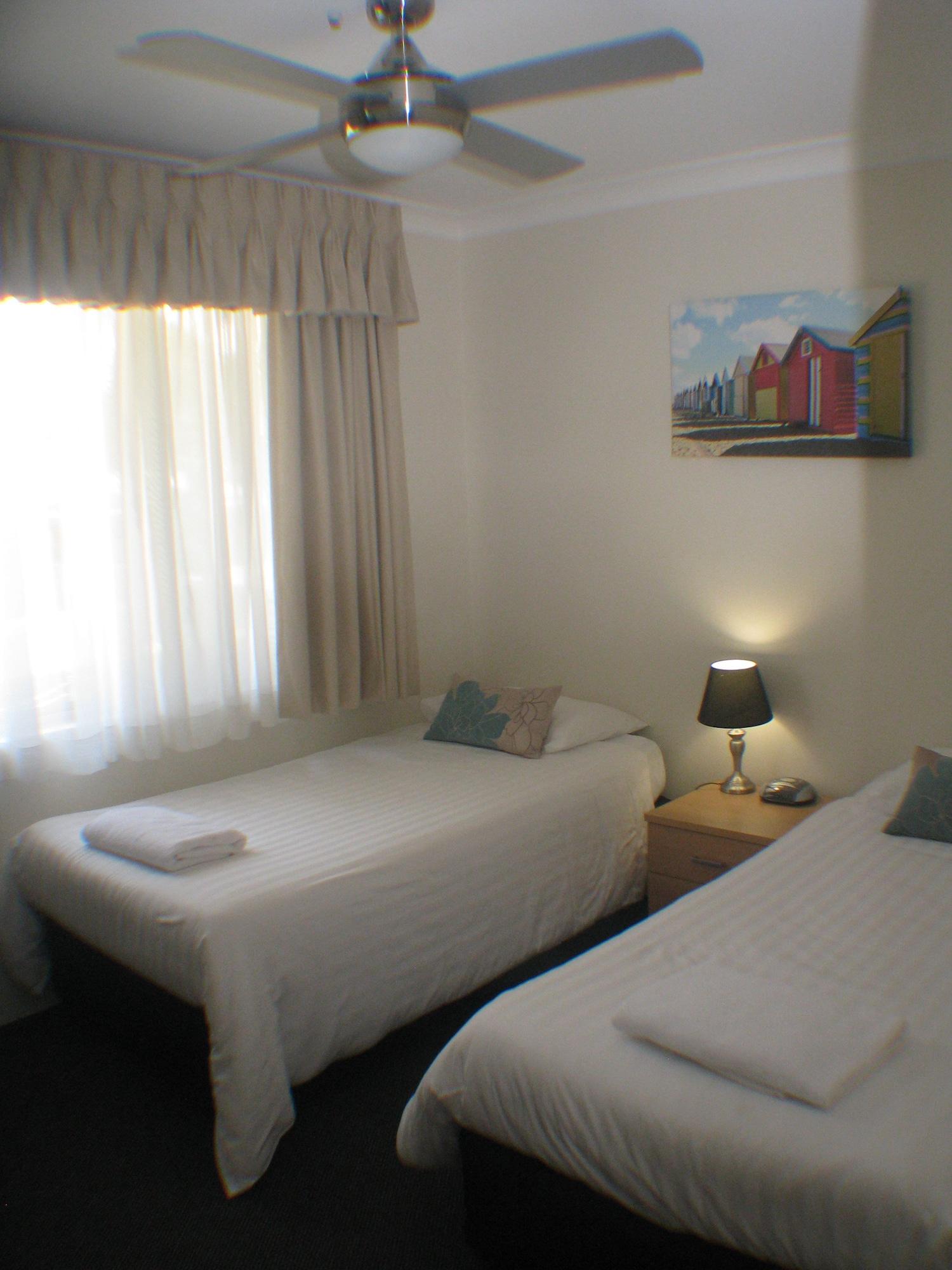 נלסון ביי Beaches Serviced Apartments מראה חיצוני תמונה