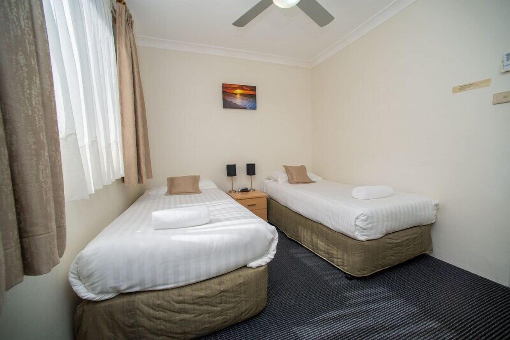 נלסון ביי Beaches Serviced Apartments מראה חיצוני תמונה