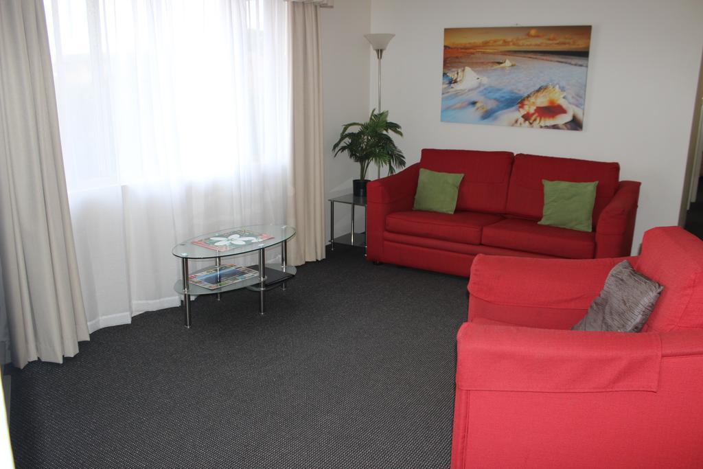 נלסון ביי Beaches Serviced Apartments מראה חיצוני תמונה