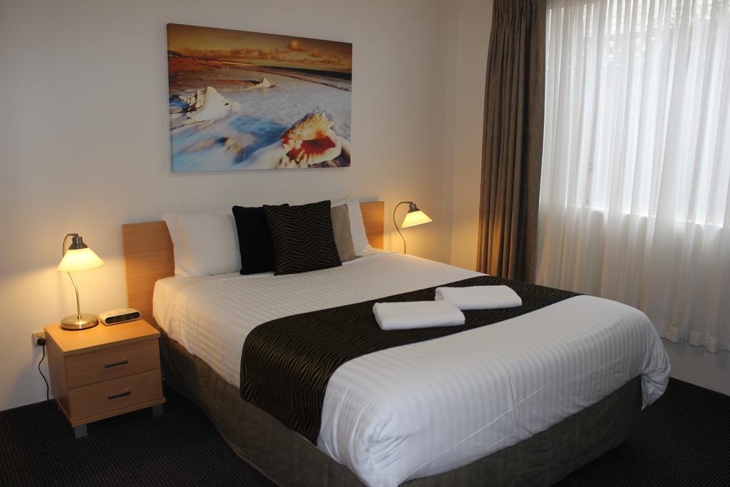 נלסון ביי Beaches Serviced Apartments מראה חיצוני תמונה