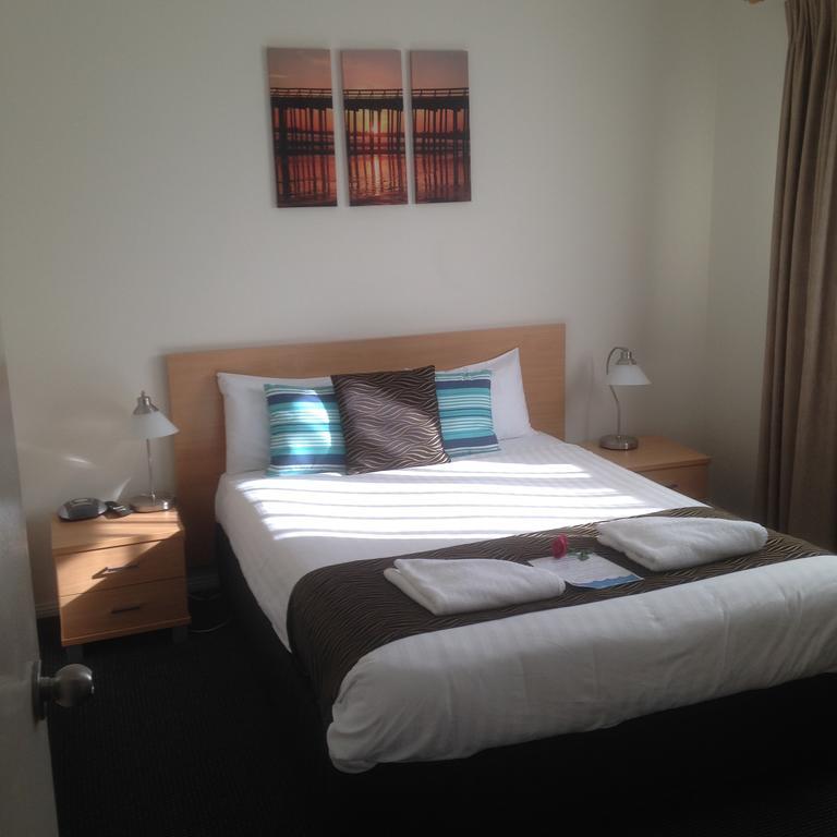 נלסון ביי Beaches Serviced Apartments מראה חיצוני תמונה